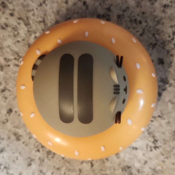 Pusheen Vinyl Figure - Picture 4 of 7